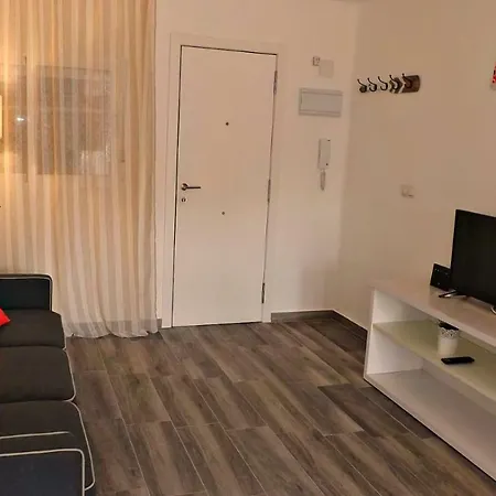Plaza Sainetero Apartman *